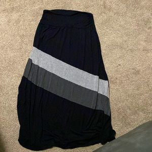 Maxi skirt. Black with gray stripes. Size XXL.
